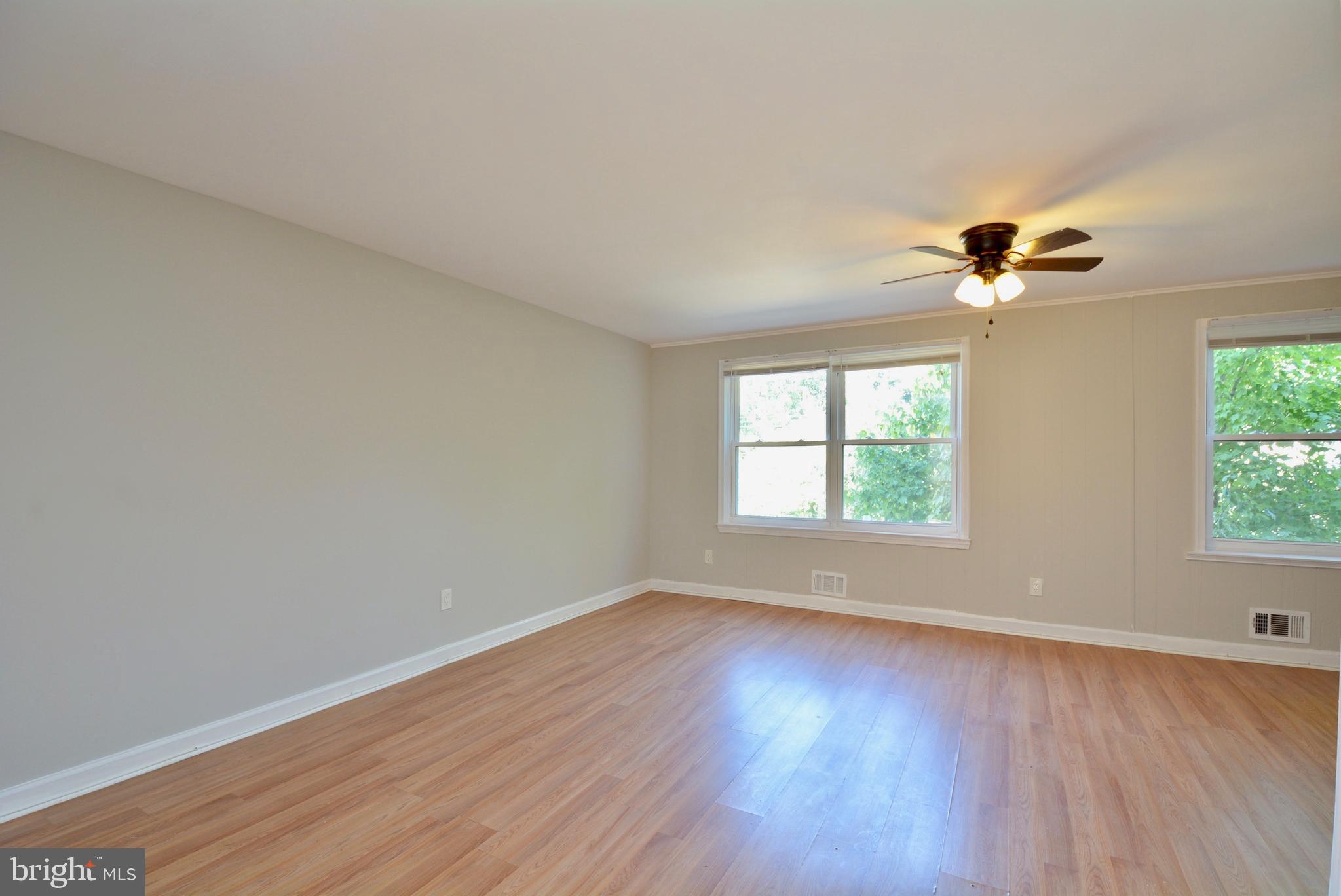 4215 Buckman Road Alexandria, VA 22309 - Photo 8 of 36 Gallery Image 8