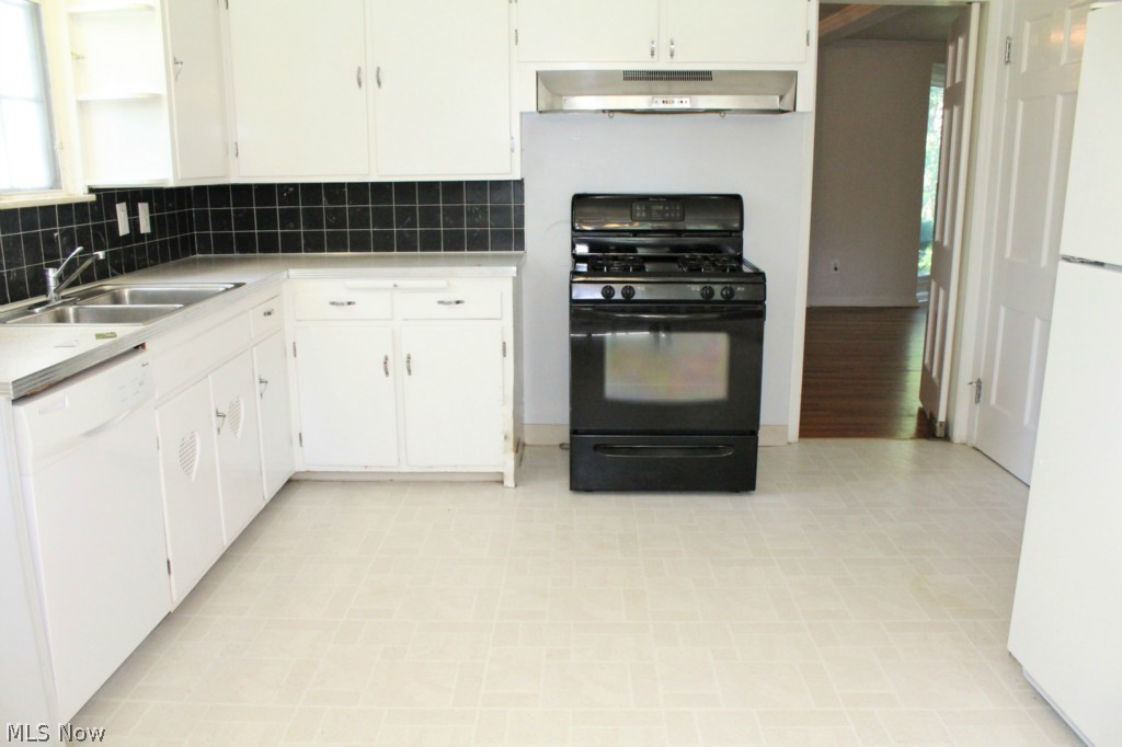 3359 Hollister Road Cleveland, OH 44118 - Photo 6 of 15