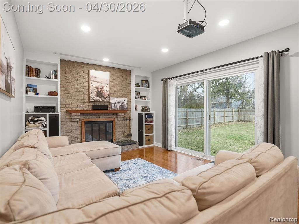 30006 Rambling Road Southfield, MI 48076 - Photo 11 of 34 Gallery Image 11