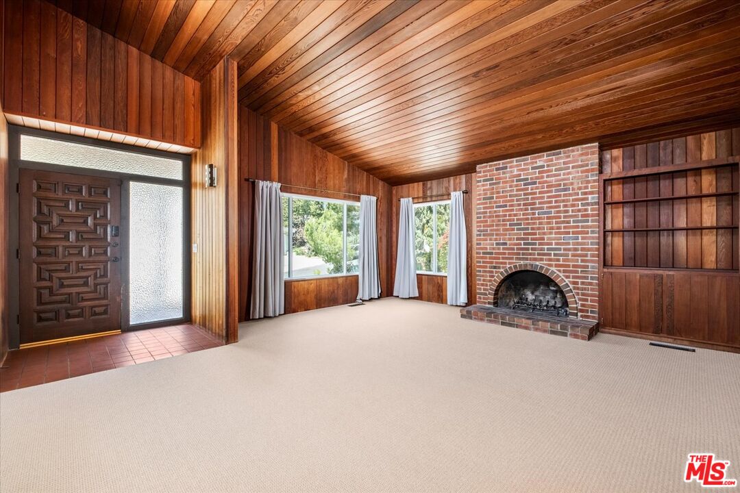 1528 Rising Glen Road West Hollywood, CA 90069 - Photo 2 of 18