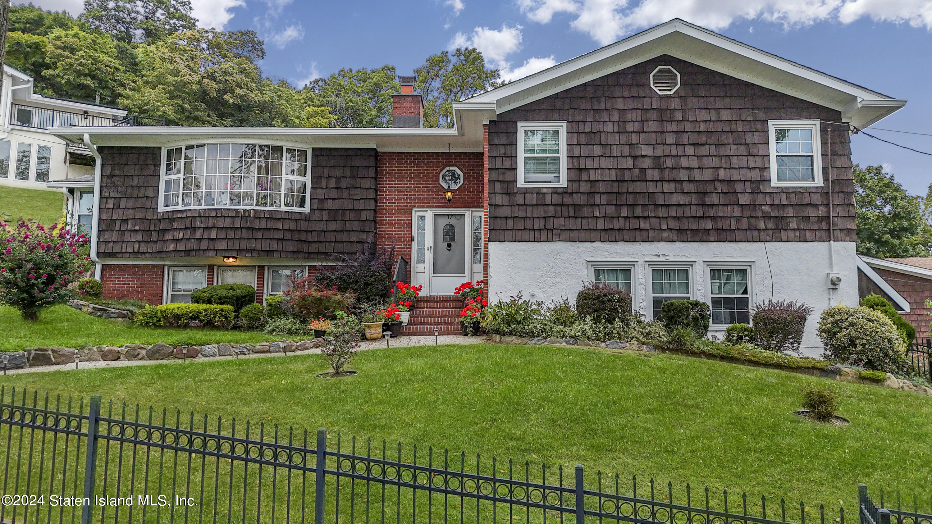 Photo Oct 16 2023, 4 22 12 AM