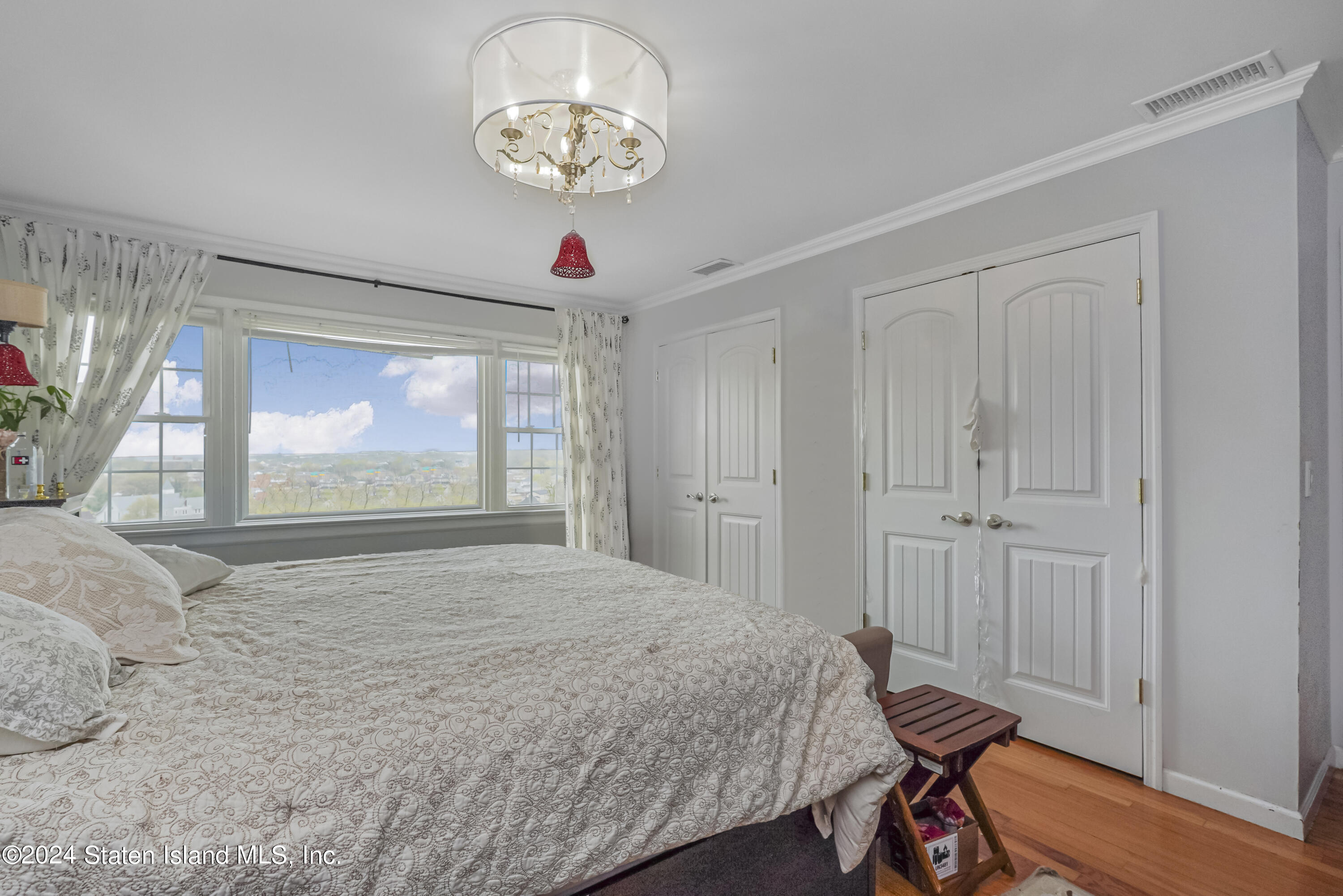 37 Douglas Road Staten Island, NY 10304 - Photo 14 of 34 Photo Apr 20 2024, 10 17 00 PM