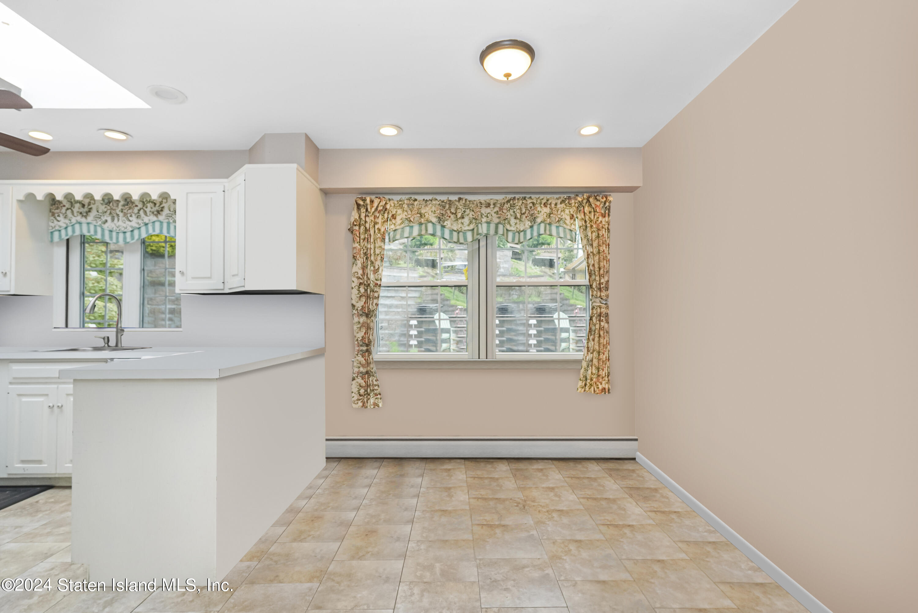 37 Douglas Road Staten Island, NY 10304 - Photo 22 of 34 Photo Apr 20 2024, 10 13 23 PM