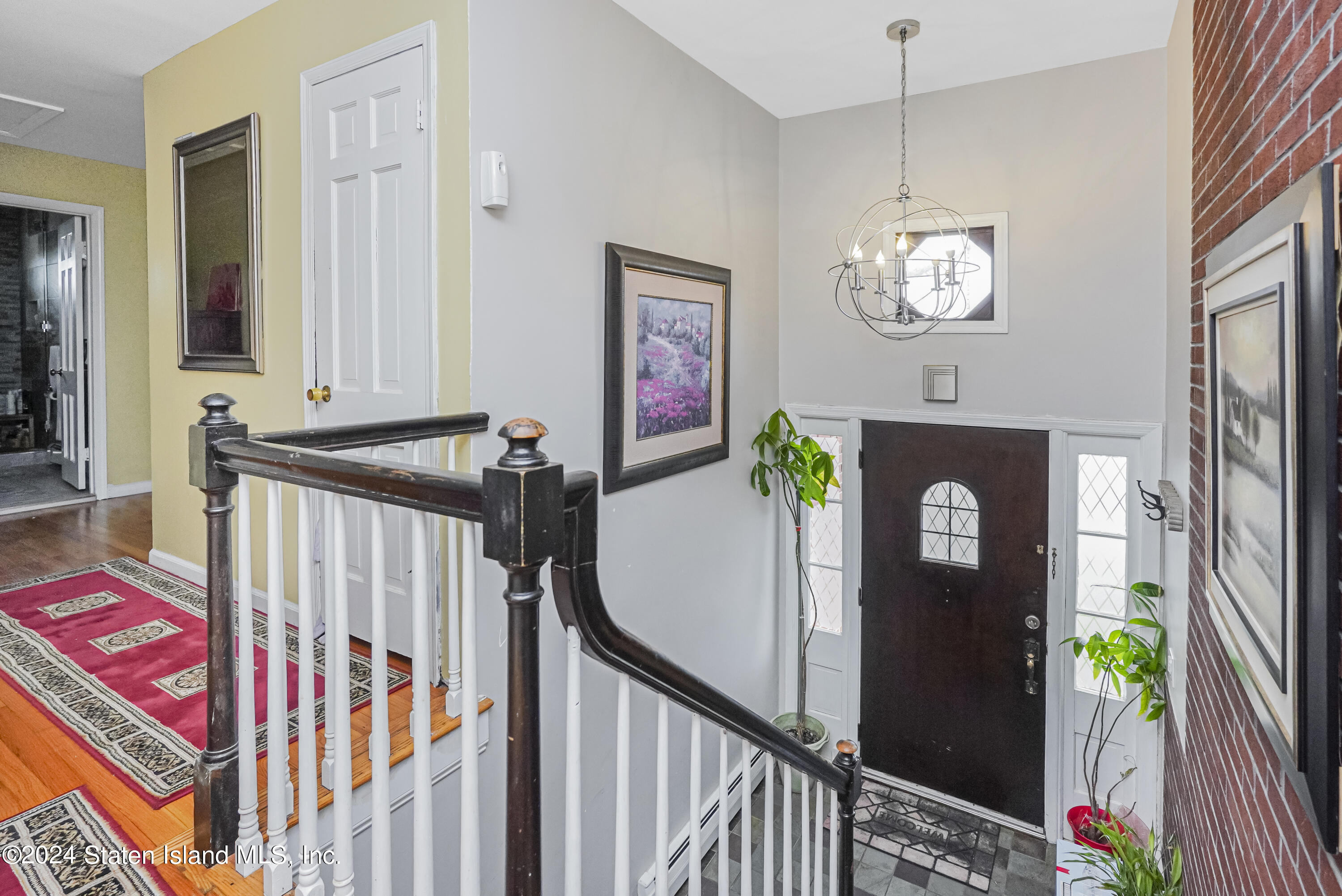 37 Douglas Road Staten Island, NY 10304 - Photo 5 of 34 Photo Apr 20 2024, 10 14 26 PM