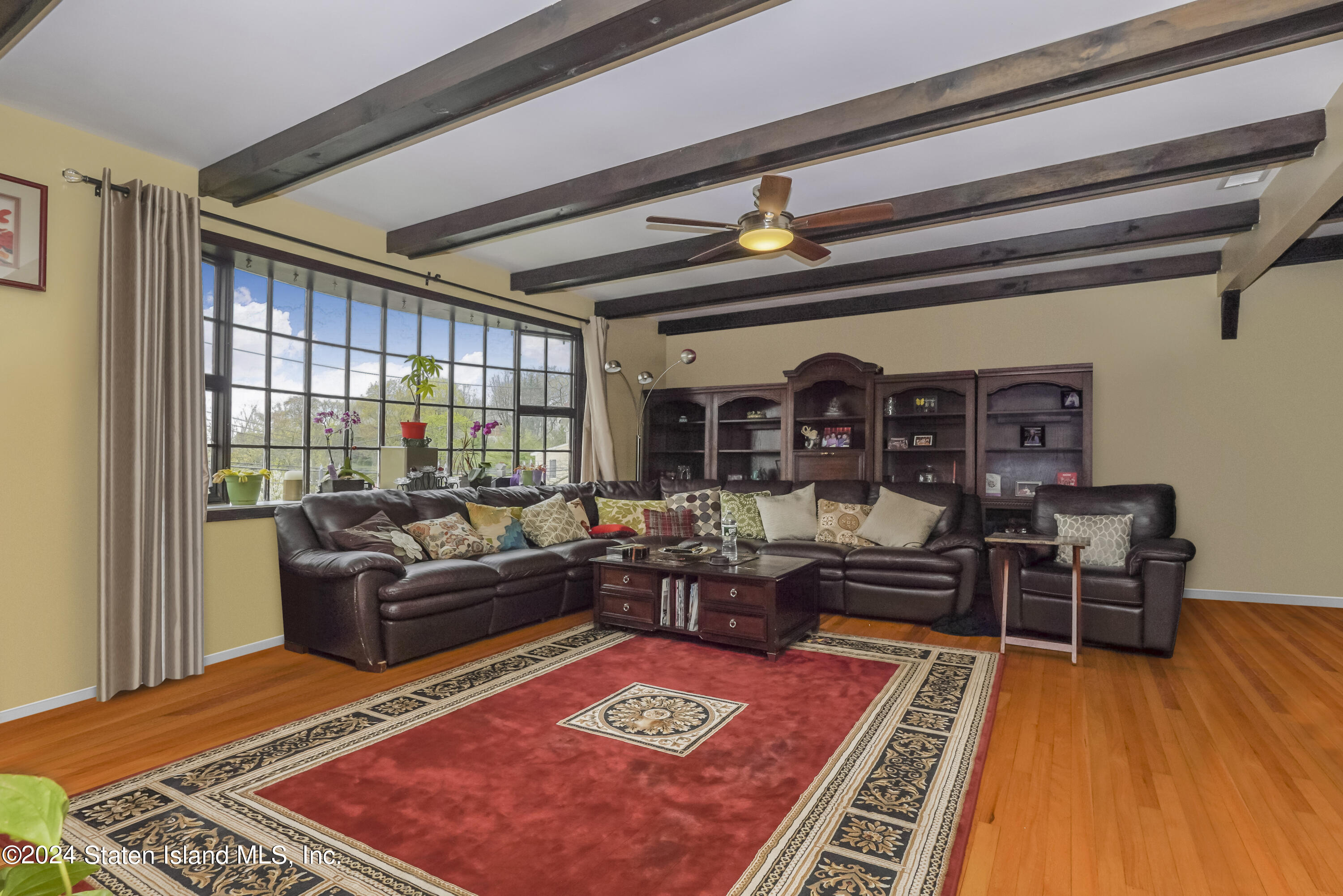 37 Douglas Road Staten Island, NY 10304 - Photo 8 of 34 Photo Apr 20 2024, 10 11 40 PM