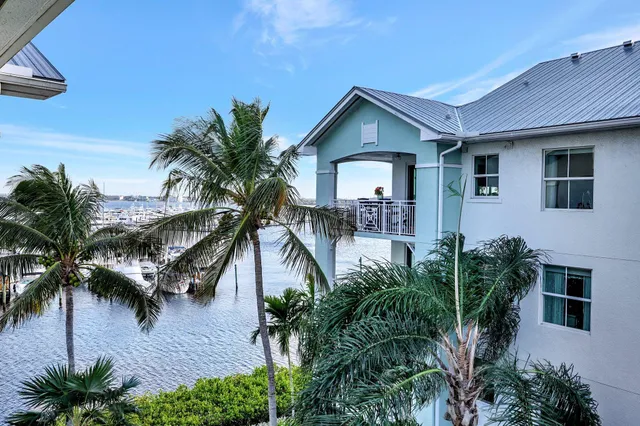 a view of a large building
