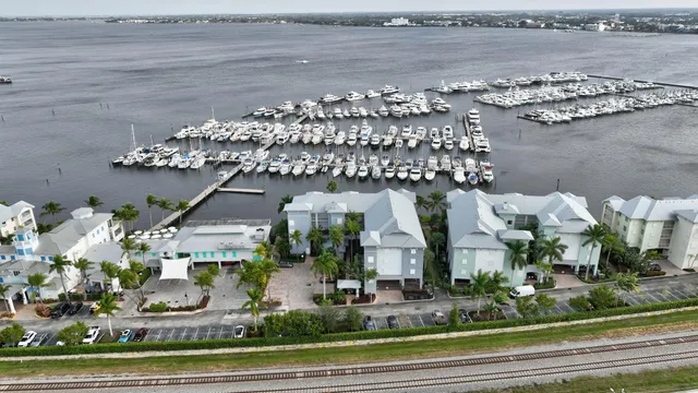 $5,250 | 875 Northwest Flagler Avenue, Unit 404, Stuart, FL 34994