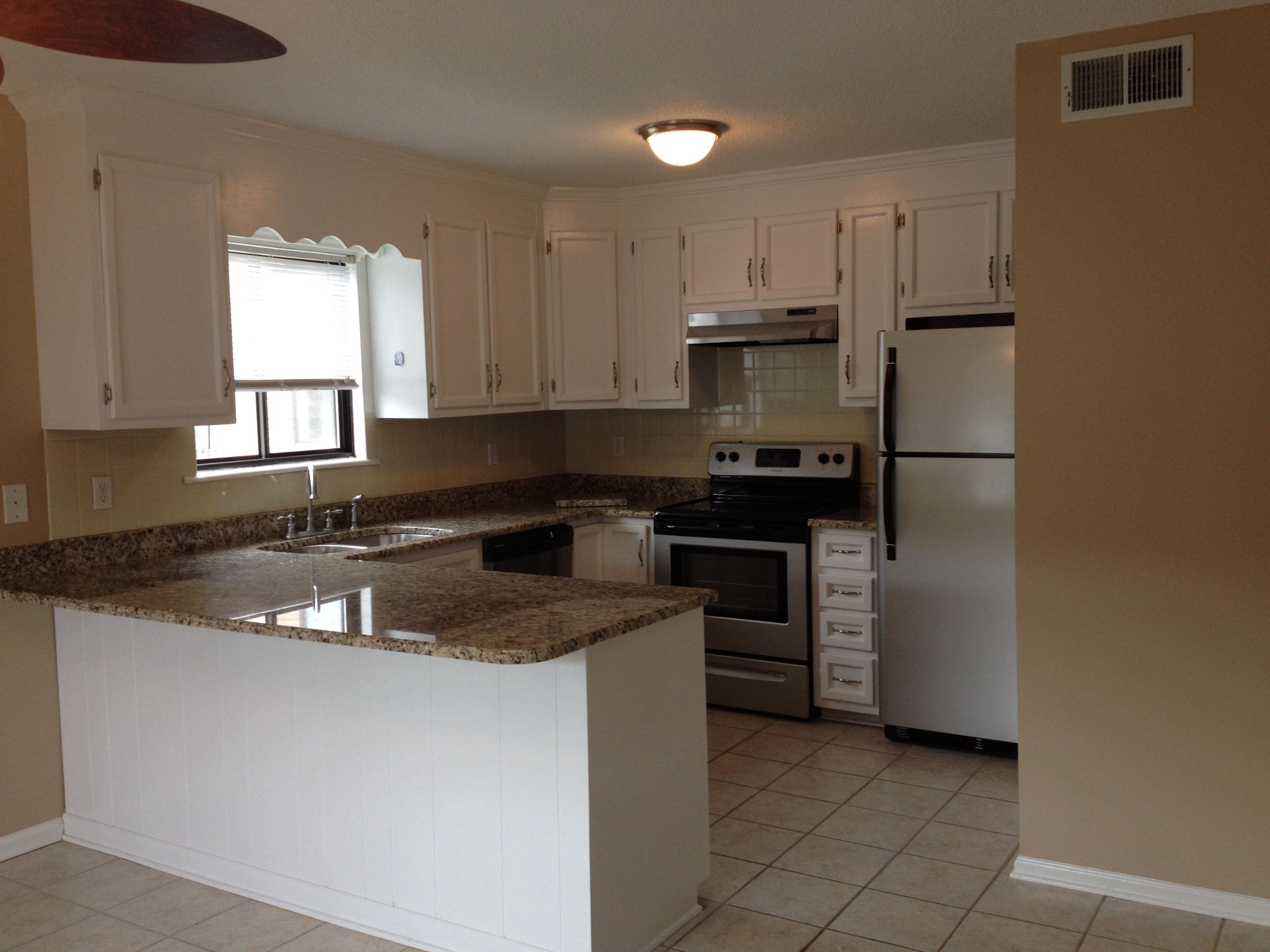 660 Monte Vista Road, Unit 302 Union Hall, VA 24176 - Photo 11 of 24 Kitchen