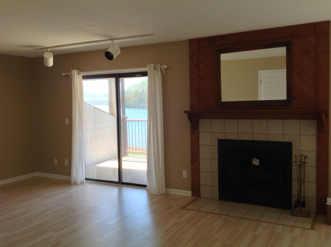 660 Monte Vista Road, Unit 302 Union Hall, VA 24176 - Photo 7 of 24 Living Room View