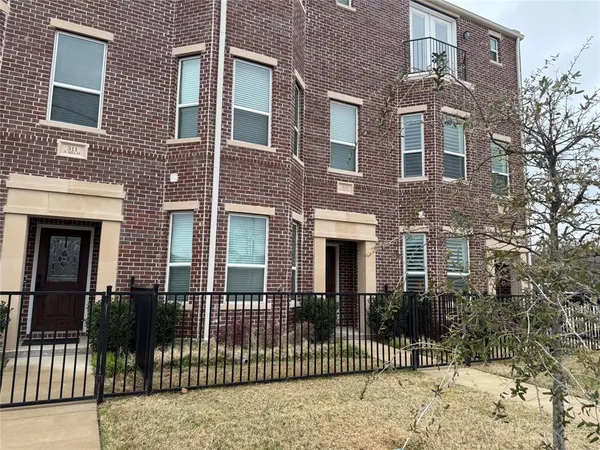 $2,799 | 313 North Mill Street, Lewisville, TX 75057
