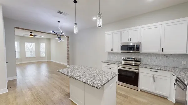 $2,799 | 313 North Mill Street, Lewisville, TX 75057