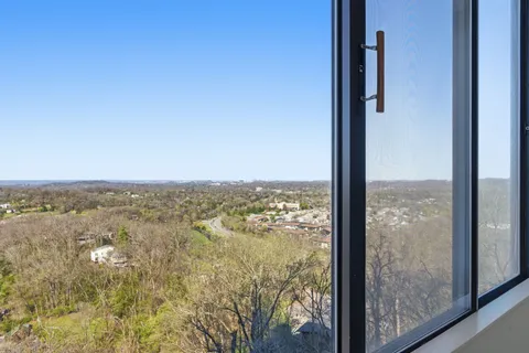 $724,999 | 6666 Brookmont Terrace, Unit 707, Nashville, TN 37205