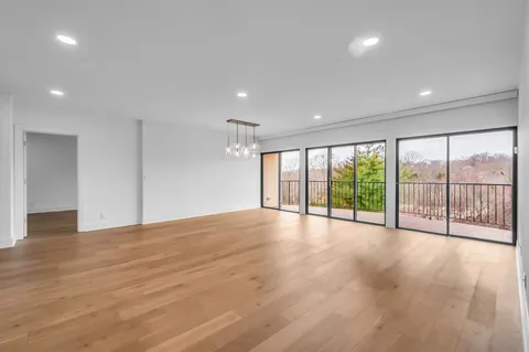 $724,999 | 6666 Brookmont Terrace, Unit 707, Nashville, TN 37205