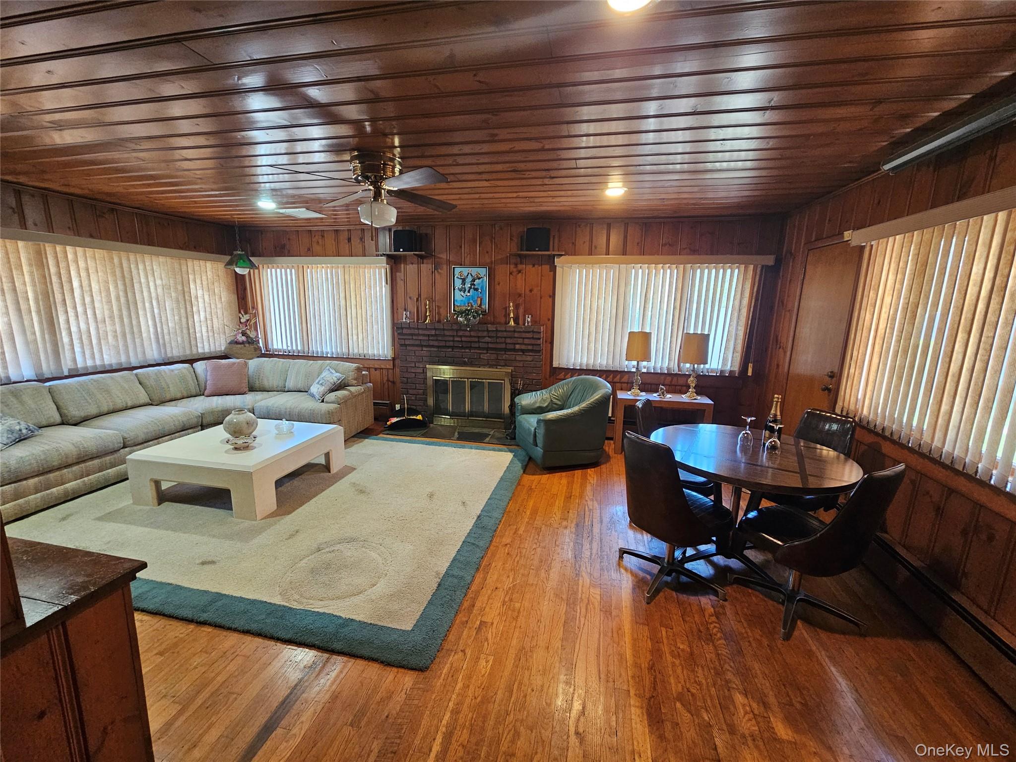 32 Sycamore Road Valley Stream, NY 11581 - Photo 12 of 14