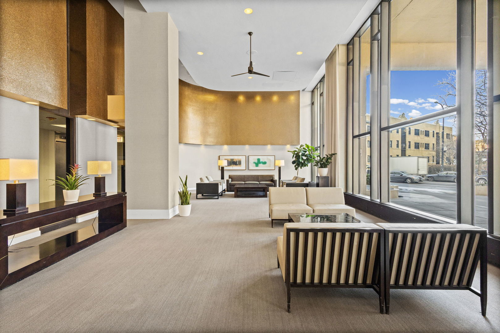 3930 North Pine Grove Avenue, Unit 304 Chicago, IL 60613 - Photo 16 of 25