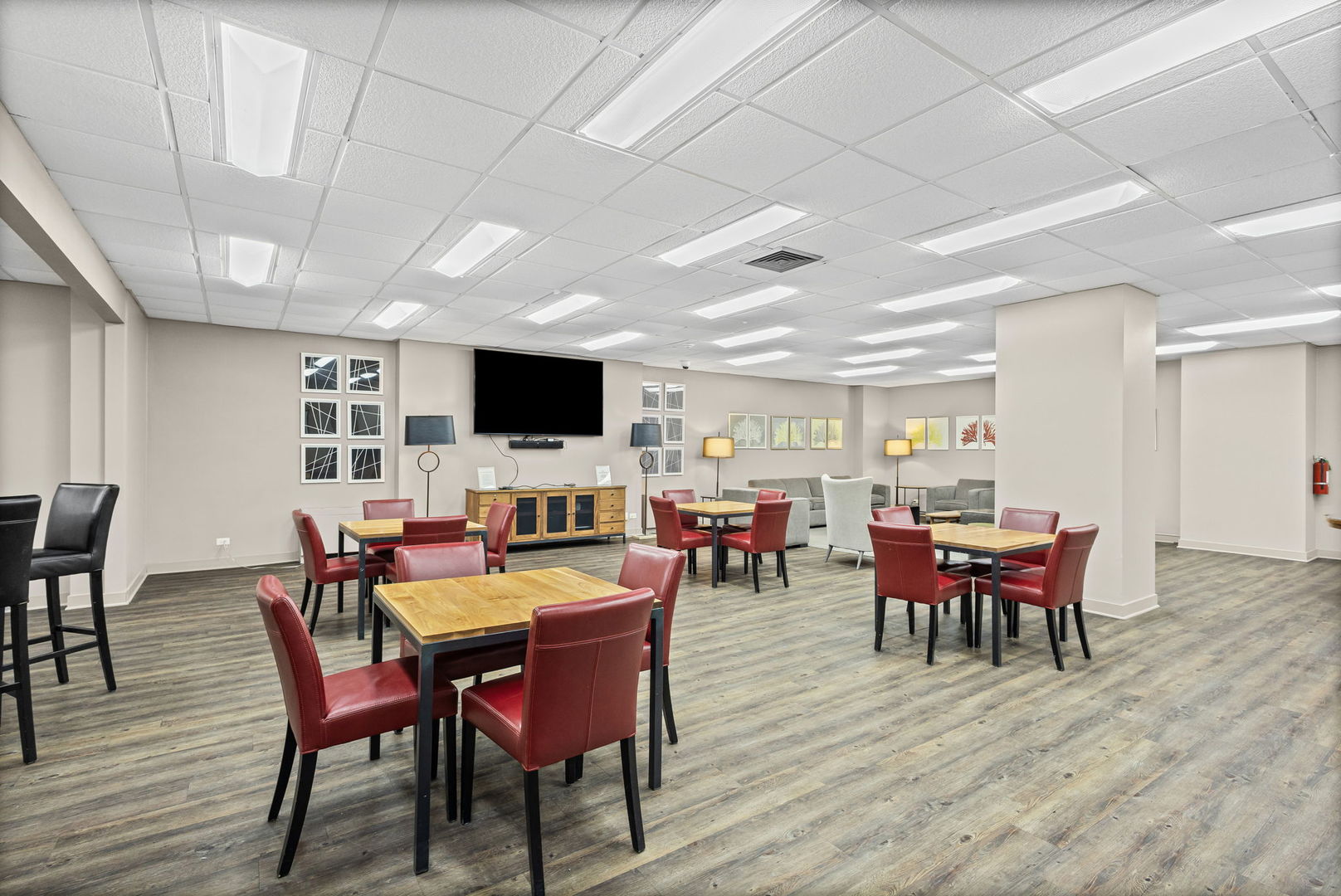 3930 North Pine Grove Avenue, Unit 304 Chicago, IL 60613 - Photo 23 of 25