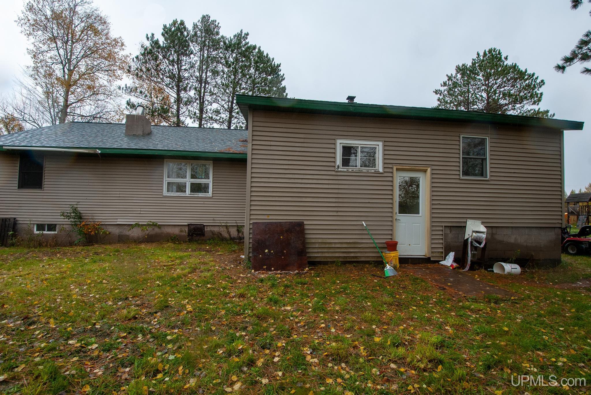 N9495 South Barber Road Bessemer, MI 49911 - Photo 46 of 50 Gallery Image 46