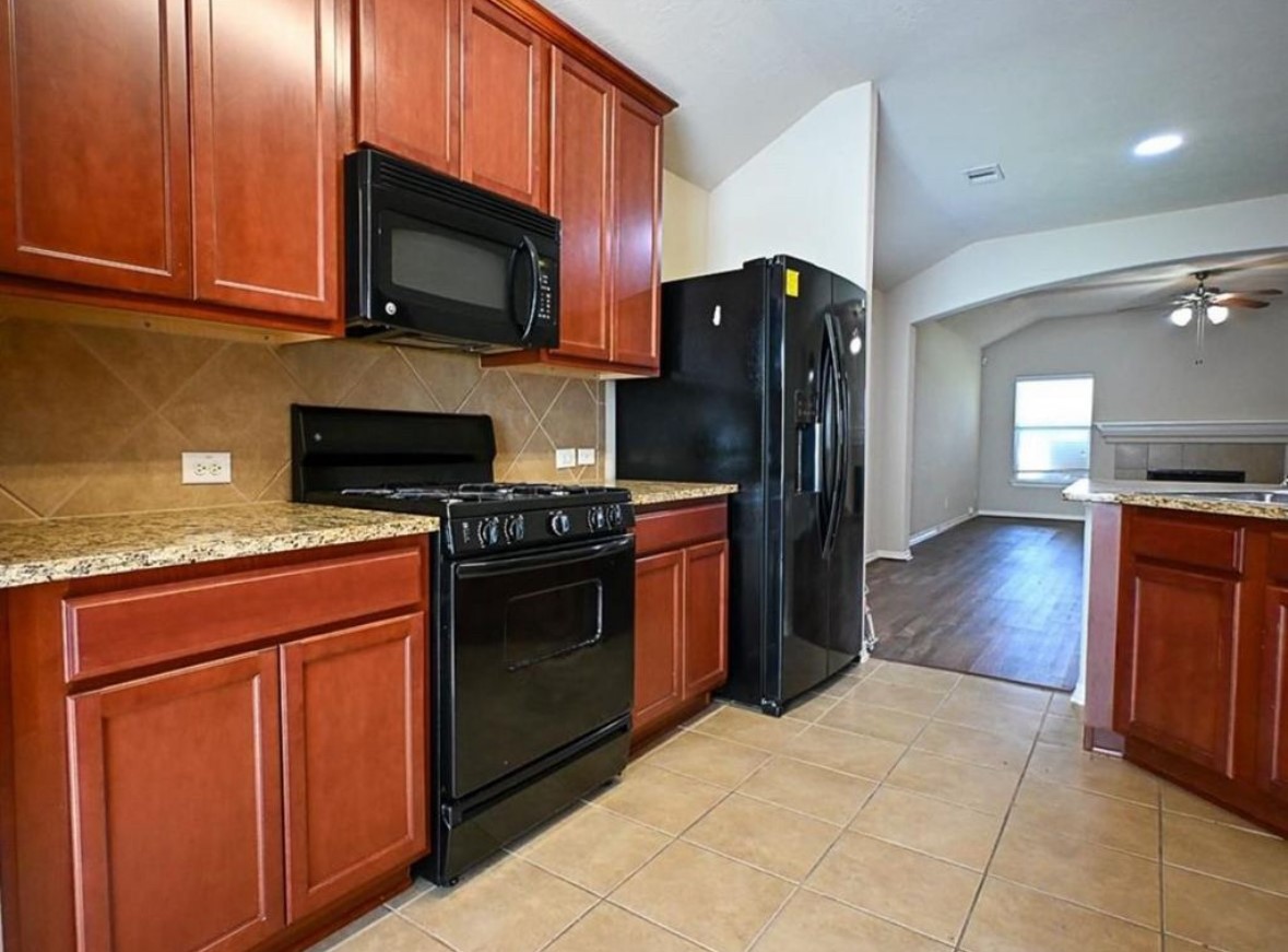 8239 Polaris Point Lane Cypress, TX 77433 - Photo 4 of 16