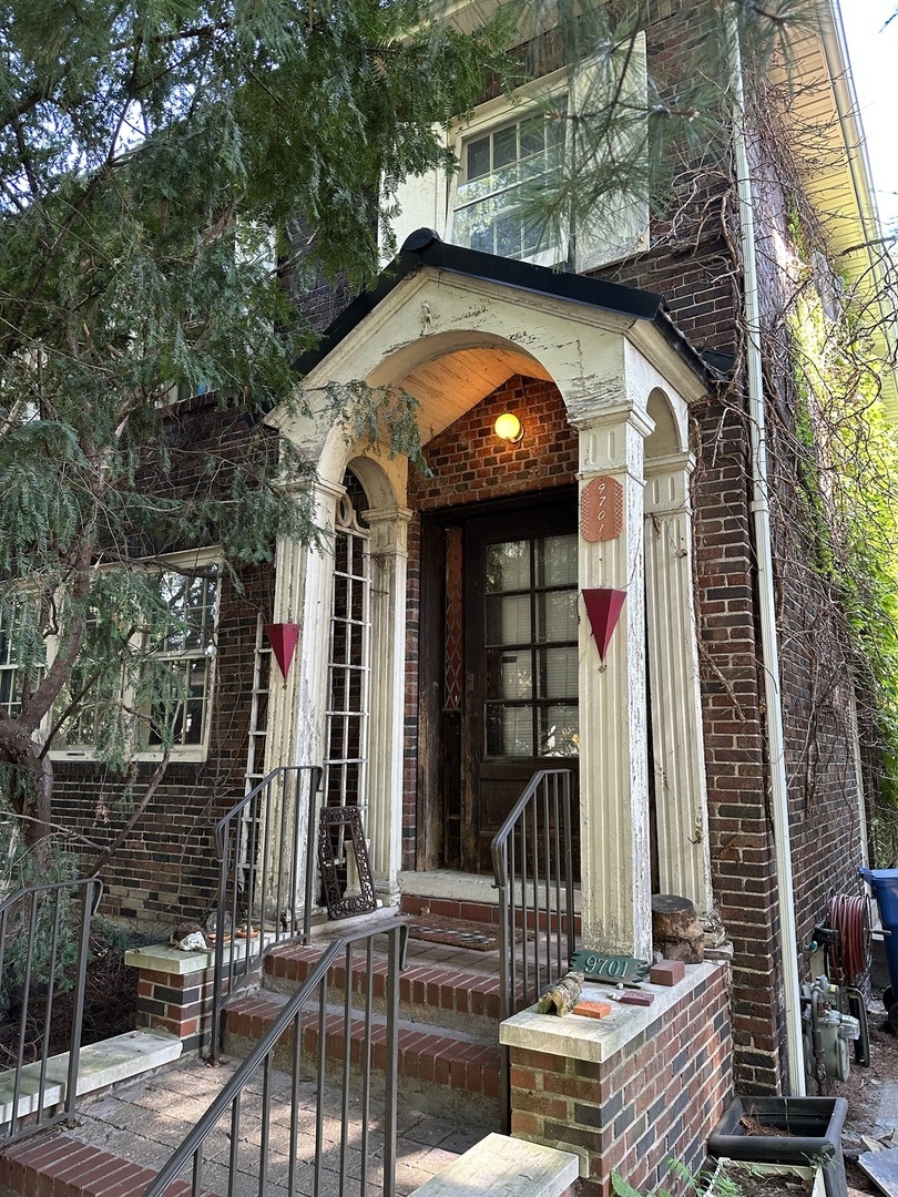 9701 South Prospect Avenue Chicago, IL 60643 - Photo 1 of 6 an outdoor view of house
