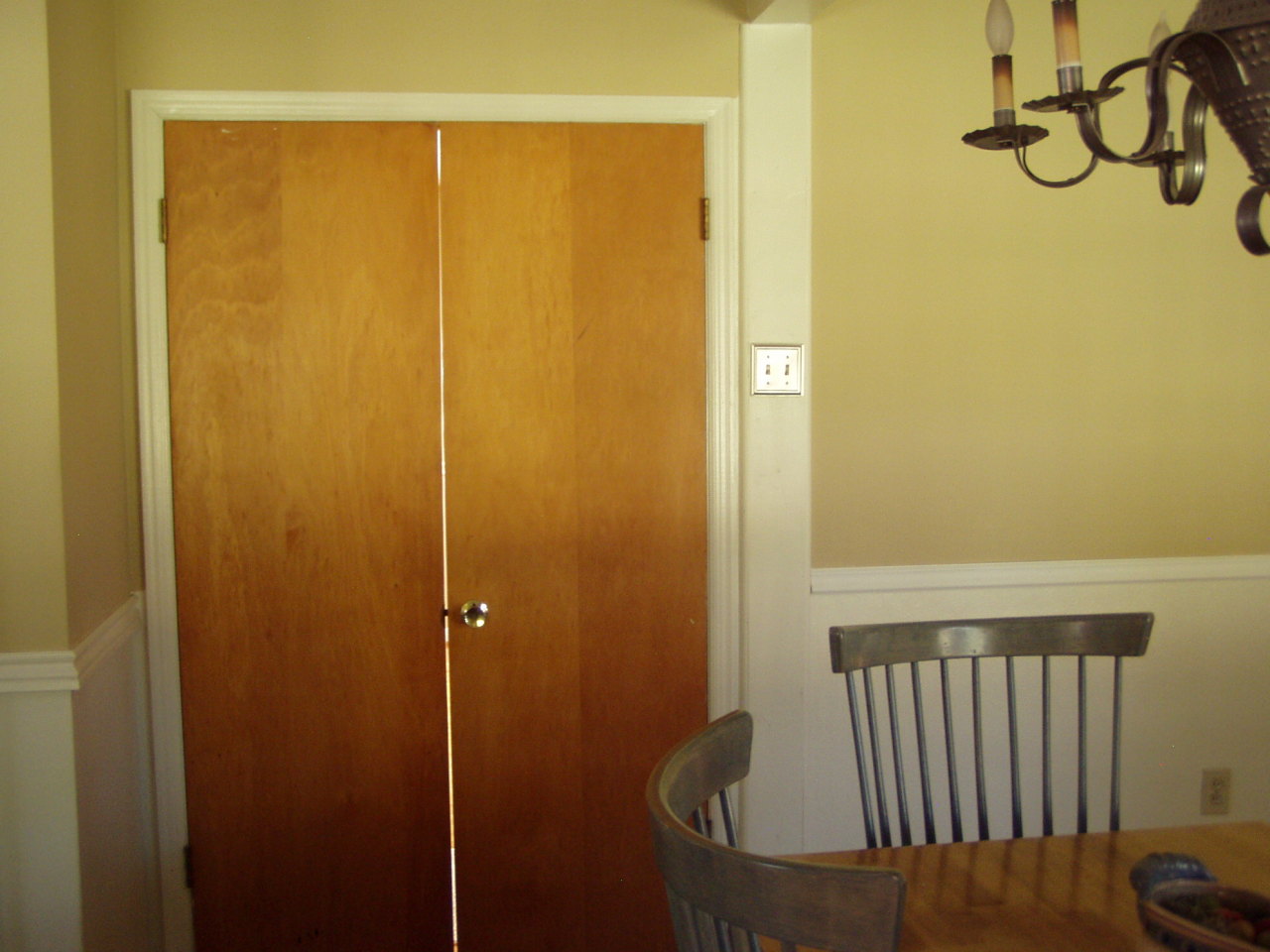 430 Azalea Road Daleville, VA 24083 - Photo 8 of 40 Doors leading from Kitchen to Livingroom