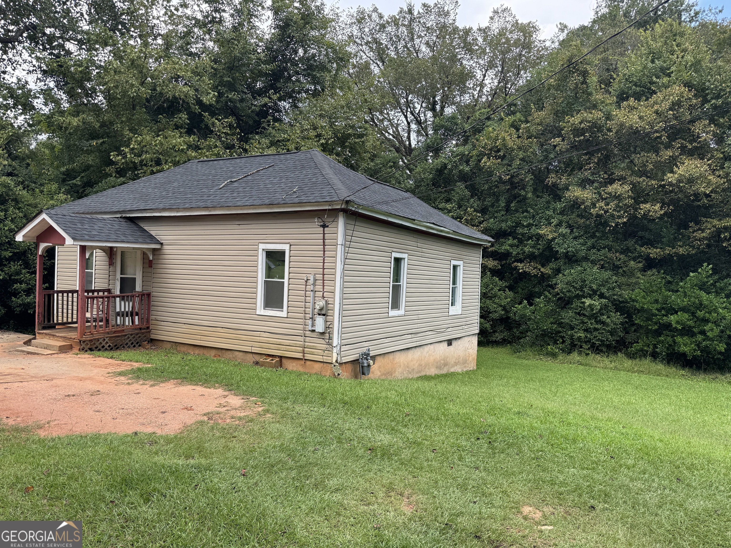 32 Unit Mutlipl Multiple Griffin, GA 30223 - Photo 6 of 24 a view of backyard of house with green space