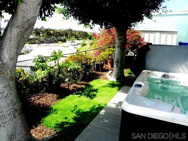 1815 Sweetwater Road, Unit SPC 121 Spring Valley, CA 91977 - Photo 34 of 44 a view of sitting area in front of a house