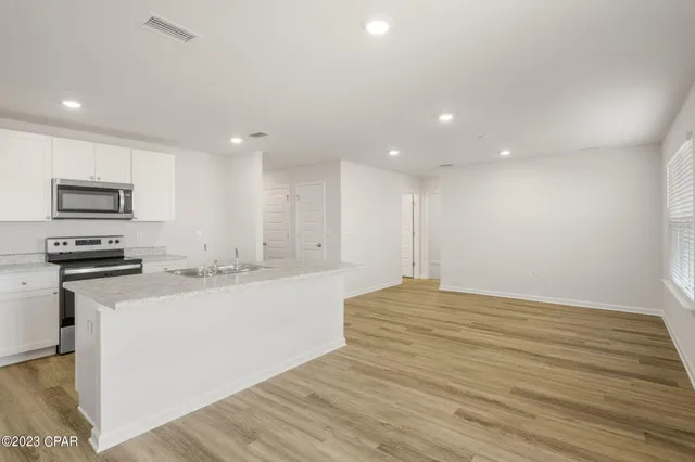 $2,200 | 5033 Rivergrass Drive, Panama City, FL 32404