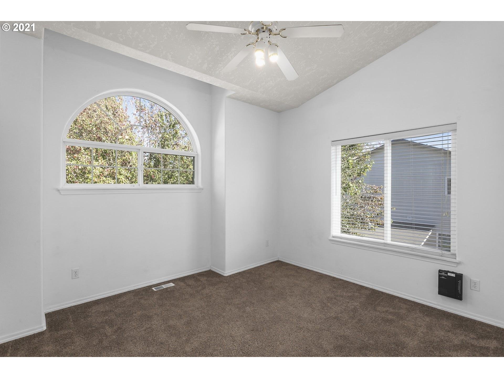 18263 Davis Street Sandy, OR 97055 - Photo 22 of 32 Gallery Image 22