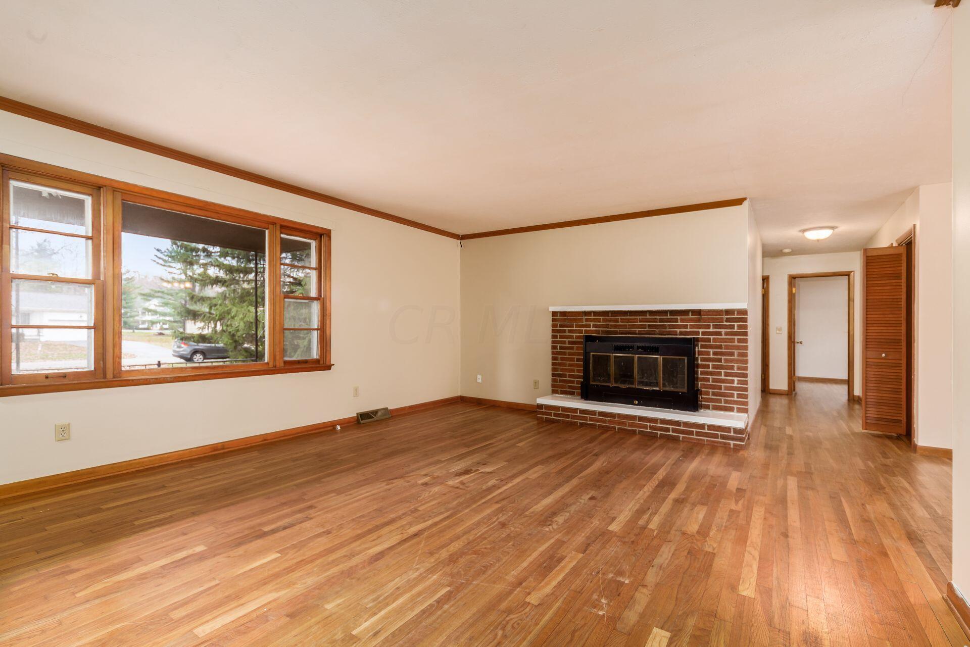 6750 Paul Road Westerville, OH 43082 - Photo 11 of 32 Family room