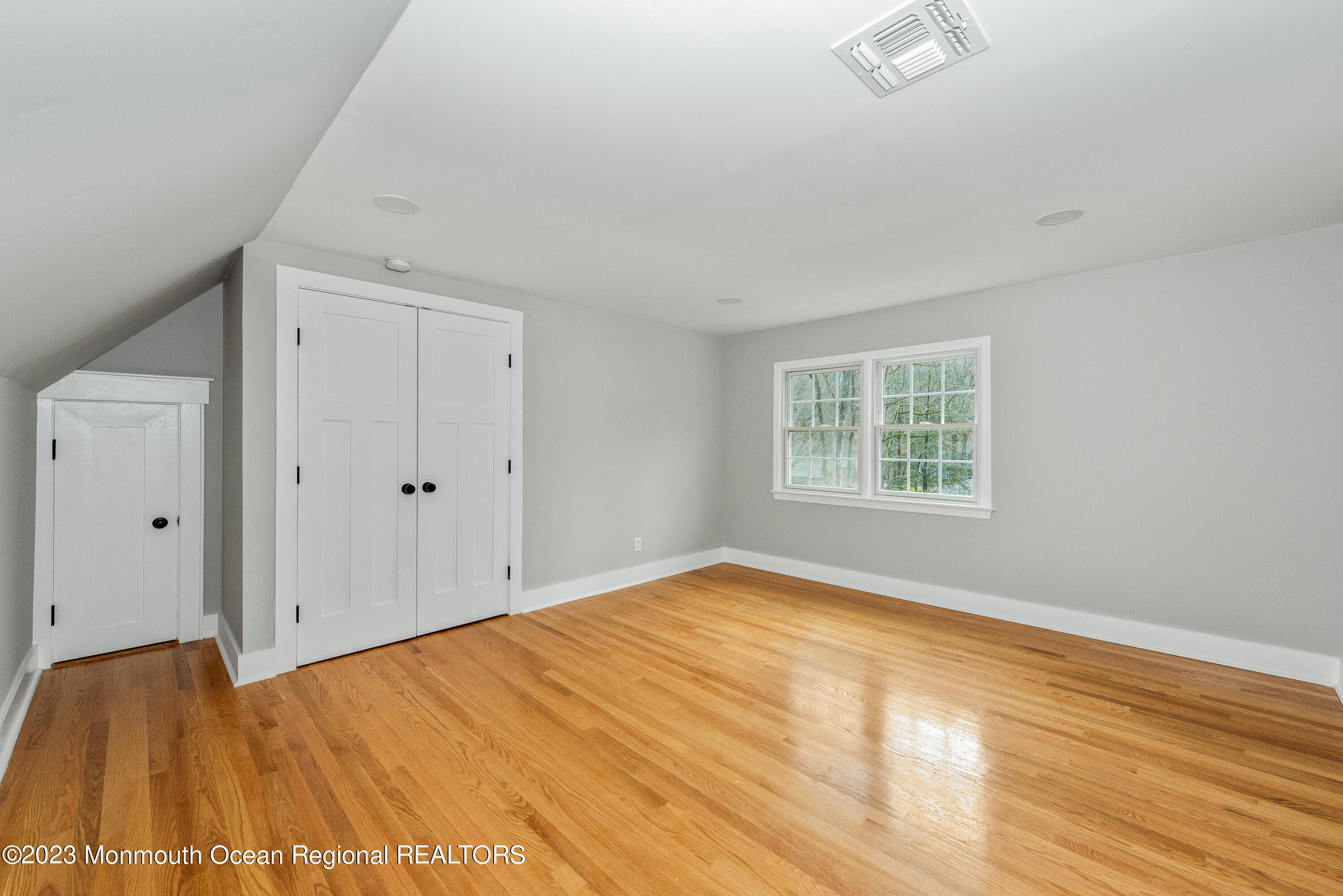 17 Crawford Road Middletown, NJ 07748 - Photo 31 of 48 Upstairs Back Bedroom4