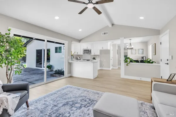 $669,000 | 317 North Alamo Drive, Vacaville, CA 95688