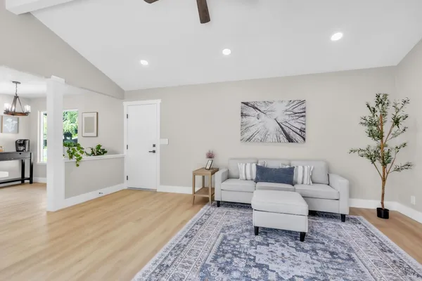 $669,000 | 317 North Alamo Drive, Vacaville, CA 95688