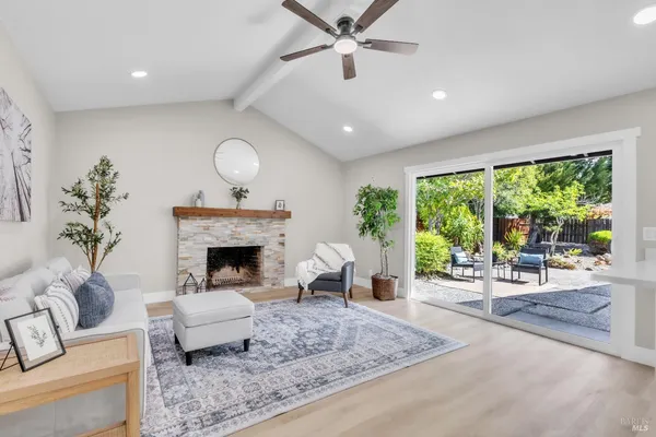 $669,000 | 317 North Alamo Drive, Vacaville, CA 95688