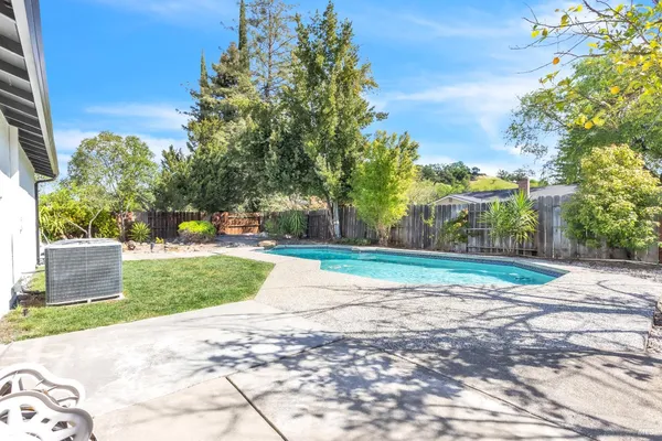 $669,000 | 317 North Alamo Drive, Vacaville, CA 95688