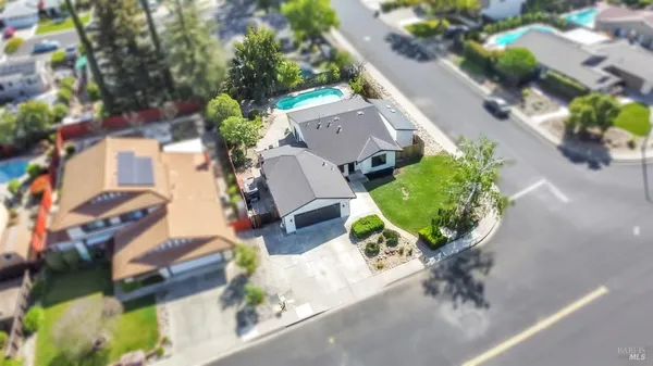 $669,000 | 317 North Alamo Drive, Vacaville, CA 95688