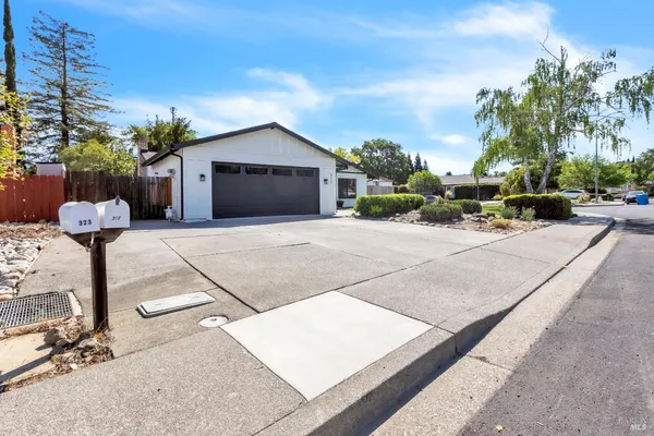 $669,000 | 317 North Alamo Drive, Vacaville, CA 95688