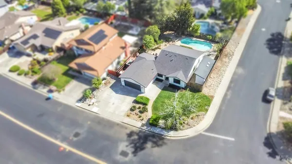 $669,000 | 317 North Alamo Drive, Vacaville, CA 95688