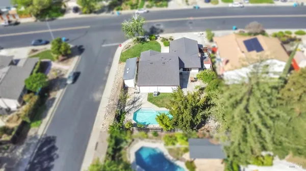 $669,000 | 317 North Alamo Drive, Vacaville, CA 95688