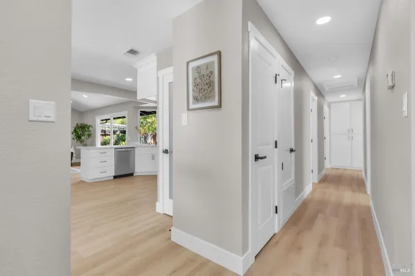 $669,000 | 317 North Alamo Drive, Vacaville, CA 95688