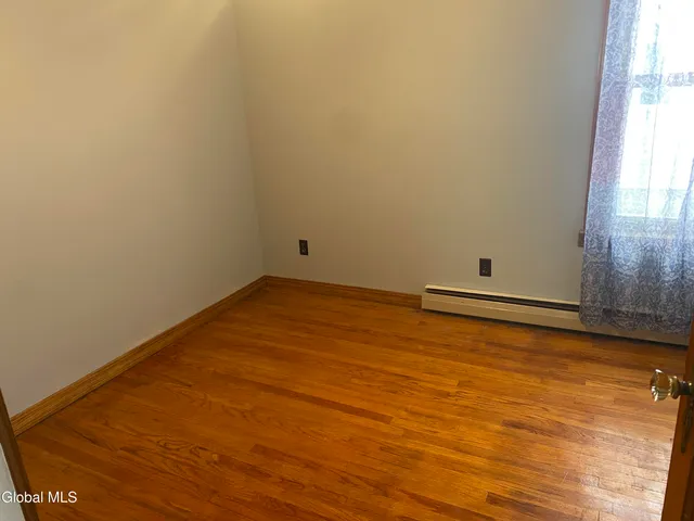 $274,900 | 1126 Vinewood Avenue, Rotterdam, NY 12306