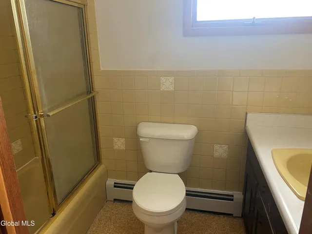 $274,900 | 1126 Vinewood Avenue, Rotterdam, NY 12306