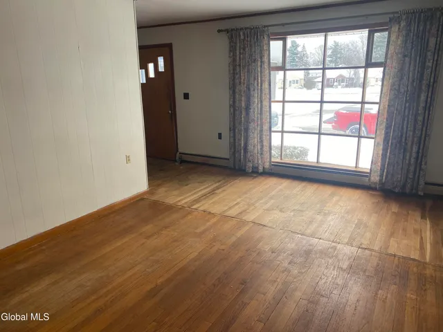 $274,900 | 1126 Vinewood Avenue, Rotterdam, NY 12306