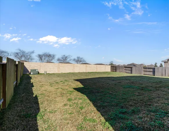 $3,000 | 10610 Scrub Oak Drive, Rosharon, TX 77583