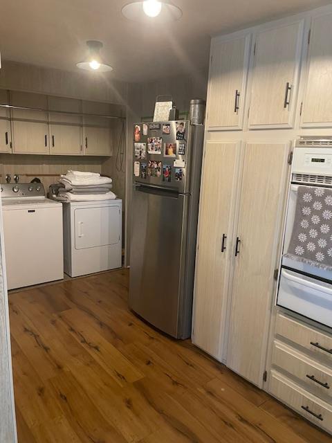 4125 Mchenry Avenue, Unit 35 Modesto, CA 95356 - Photo 5 of 20 a kitchen with refrigerator and cabinets