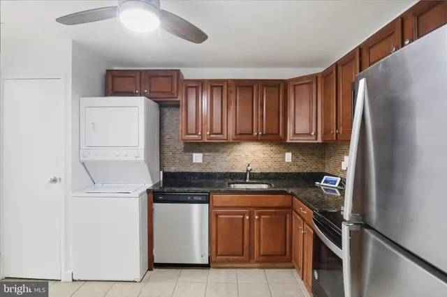 $2,195 | 250 South Reynolds Street, Unit 105, Alexandria, VA 22304