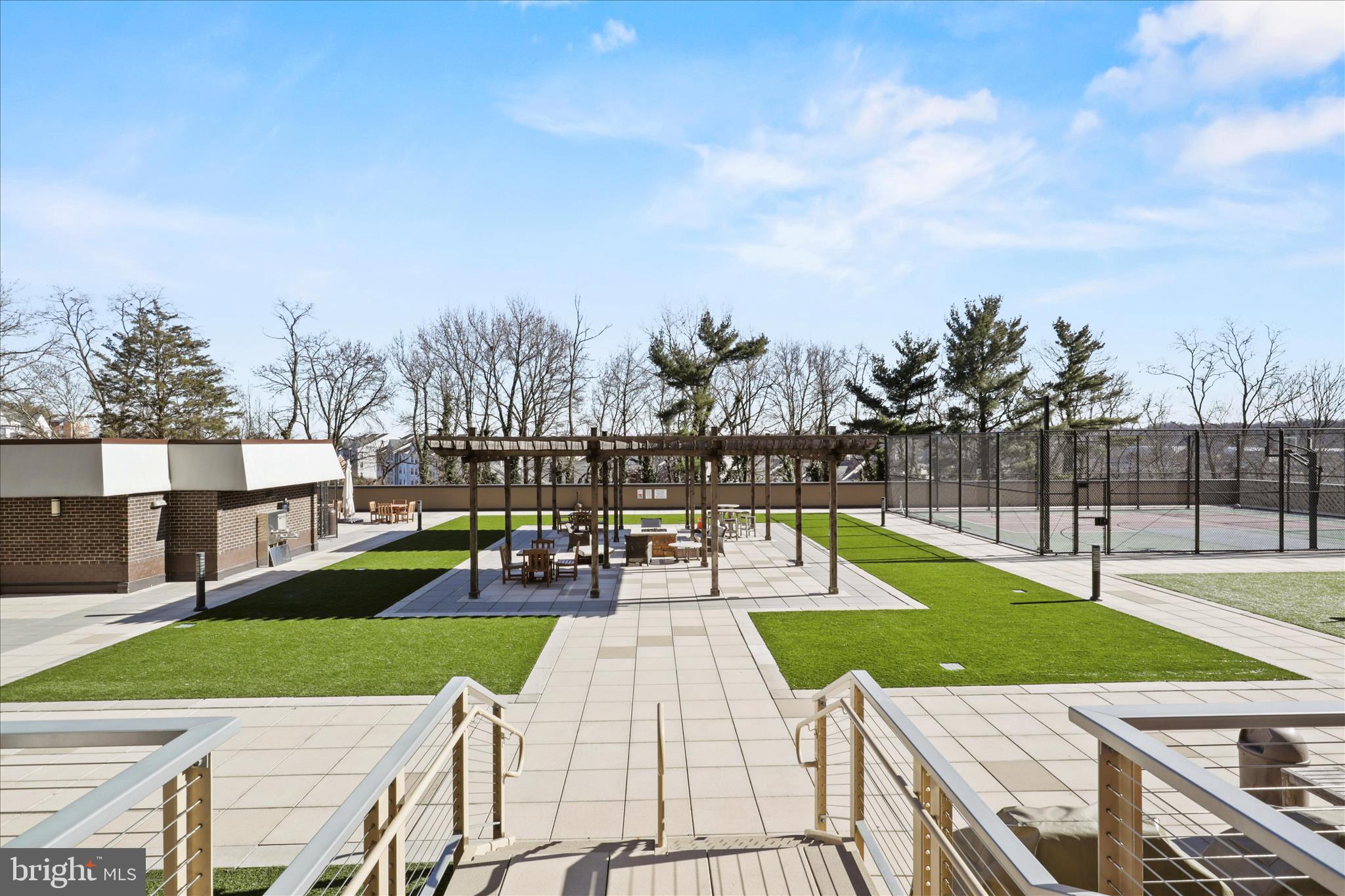 250 South Reynolds Street, Unit 105 Alexandria, VA 22304 - Photo 27 of 39