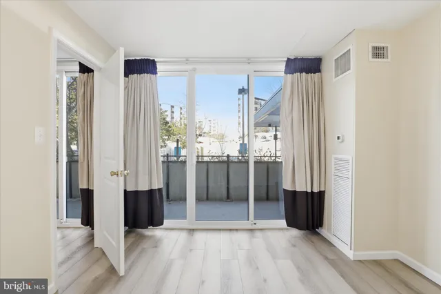 $2,395 | 250 South Reynolds Street, Unit 105, Alexandria, VA 22304