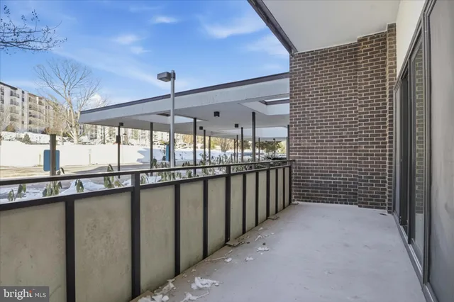 $2,395 | 250 South Reynolds Street, Unit 105, Alexandria, VA 22304