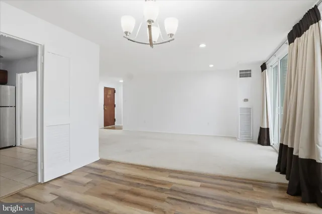 $2,195 | 250 South Reynolds Street, Unit 105, Alexandria, VA 22304