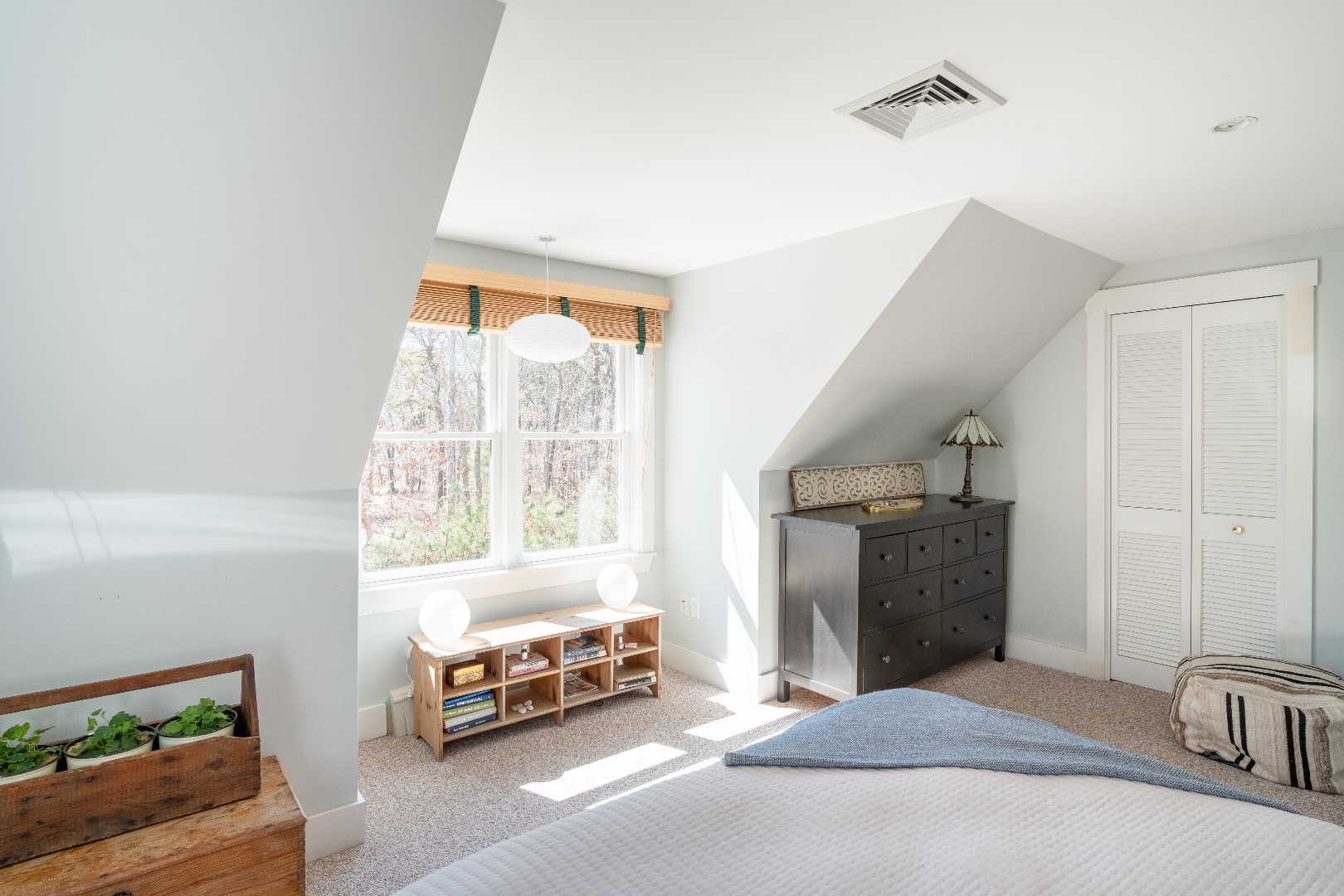 93 Hvoslef Way Vineyard Haven, MA 02568 - Photo 25 of 41 a living room with furniture and a window